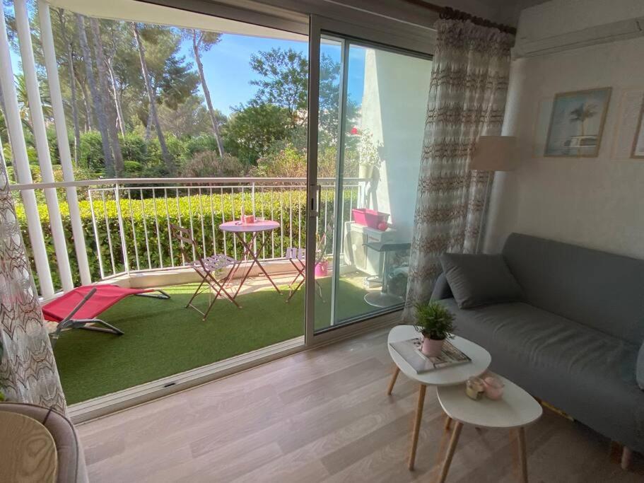 Studio Cosy 100M Plage Saint-Raphael  Ngoại thất bức ảnh